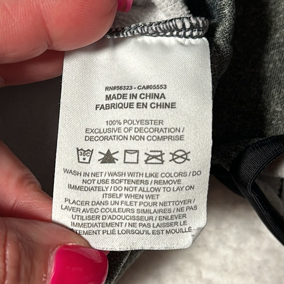 Nike Girls Dri-Fit Cropped Hoodie with Drawstring Bottom, EUC, Size Medium - Picture 3 of 9